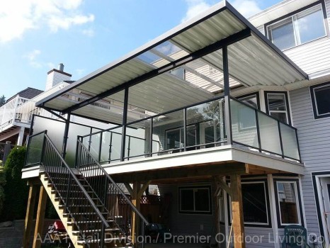 Residents with Aluminum Patio Covers in Vancouver Enjoy Their Decks Year-Round
