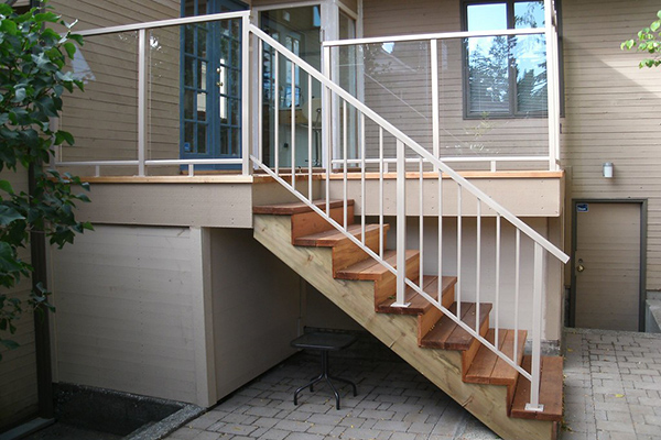 Open Up the Views with a Glass Stair Railing